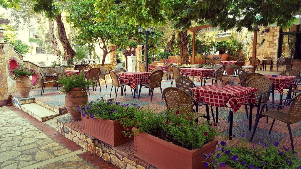 Aparthotel Oasis Exclusive à Parga Extérieur photo