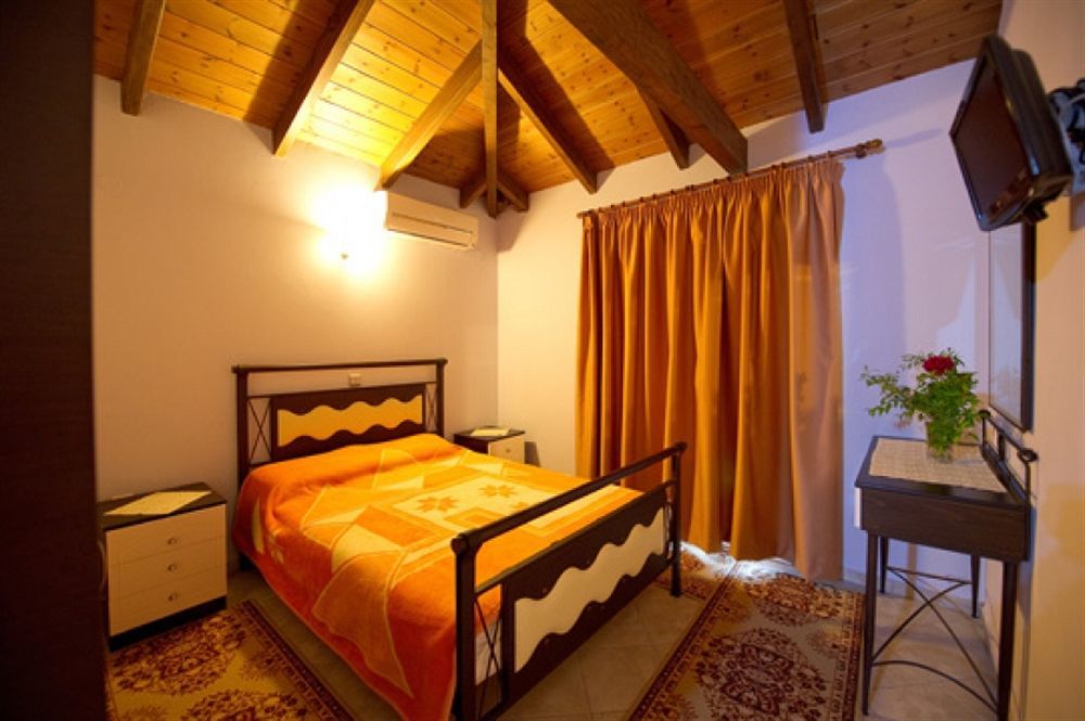 Aparthotel Oasis Exclusive à Parga Extérieur photo