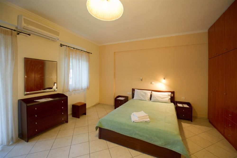 Aparthotel Oasis Exclusive à Parga Extérieur photo