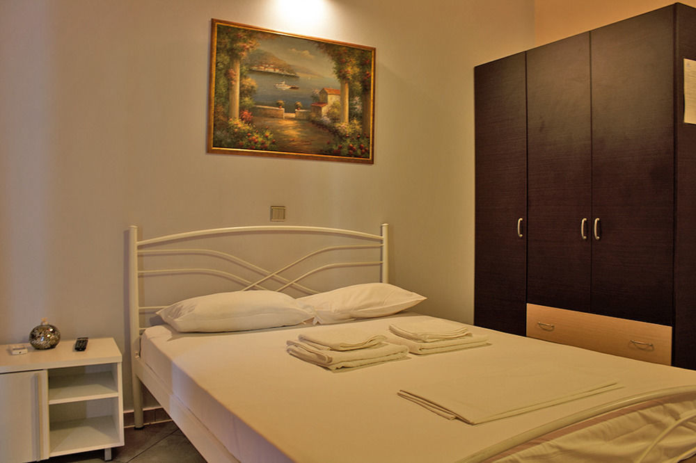 Aparthotel Oasis Exclusive à Parga Extérieur photo