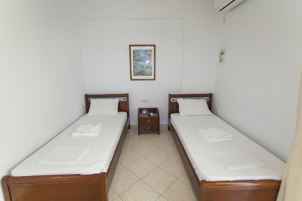Aparthotel Oasis Exclusive à Parga Extérieur photo