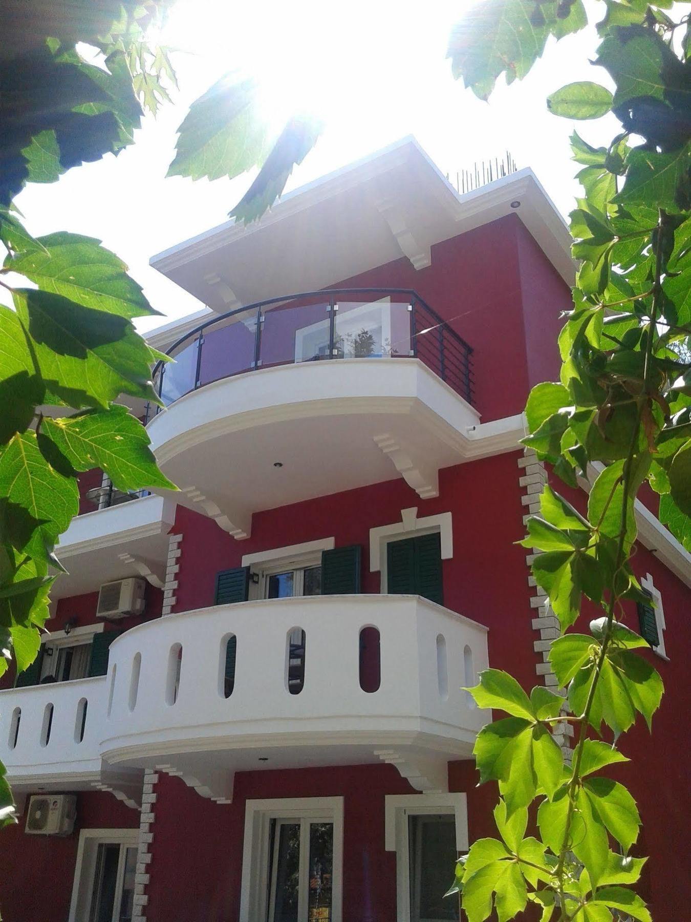 Aparthotel Oasis Exclusive à Parga Extérieur photo