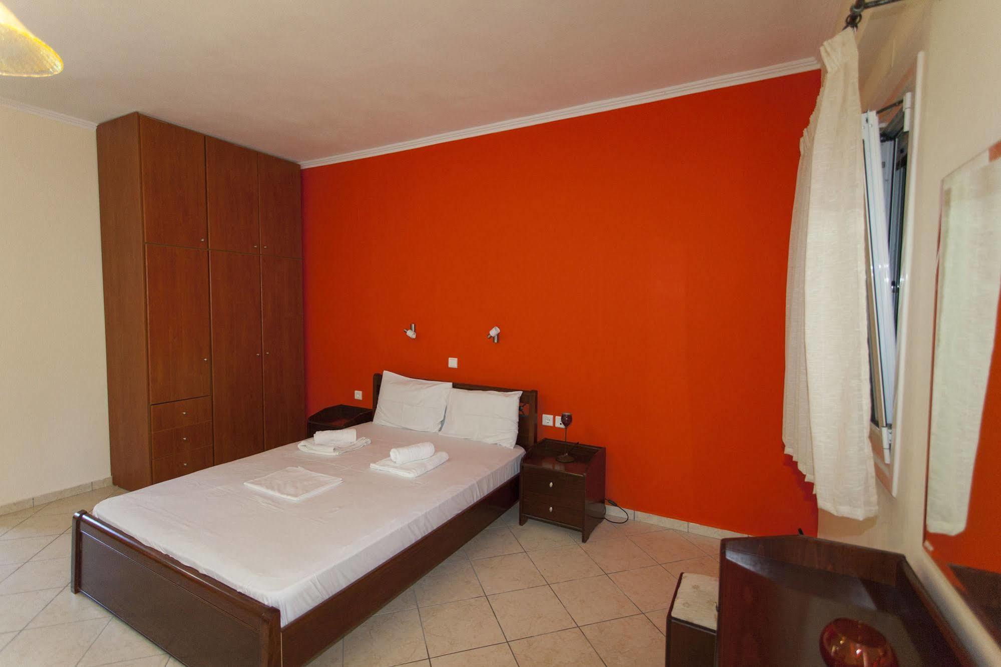 Aparthotel Oasis Exclusive à Parga Extérieur photo
