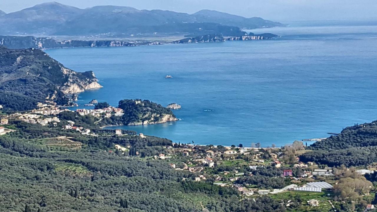 Aparthotel Oasis Exclusive à Parga Extérieur photo