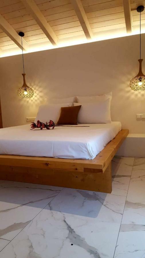 Aparthotel Oasis Exclusive à Parga Extérieur photo